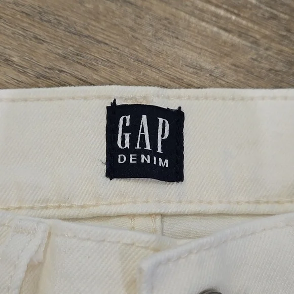 GAP High Waist Cheeky Cream Denim Jeans With Raw Hem - Picture 4 of 12